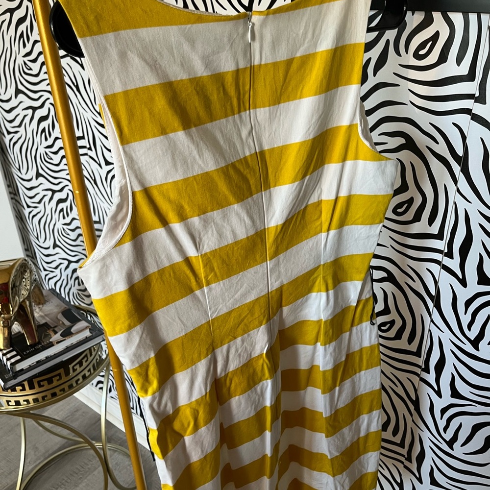 Dress - Picture 7 of 7